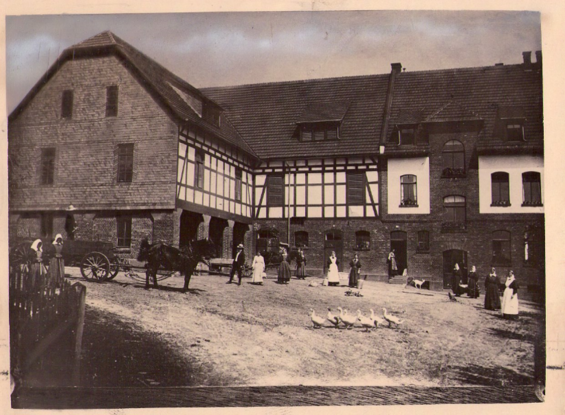 Der Wirtschaftshof wurde 1908 zum Lazarett